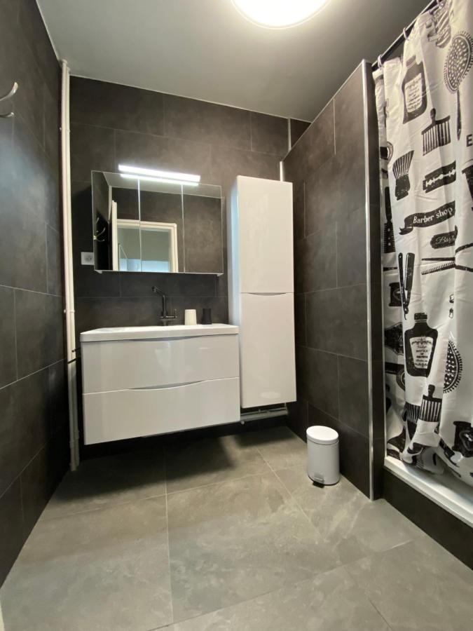 Le Mun-T2, 60M2, Balcons, Parking, Wifi, Linge, Produits, Face A La Gerdarmerie, Vue Cathedrale Reims Exterior foto